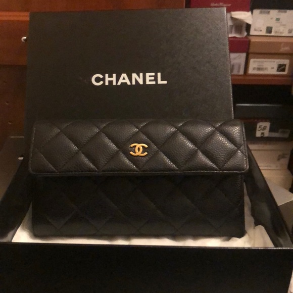CHANEL Handbags - Chanel Caviar Flap Wallet